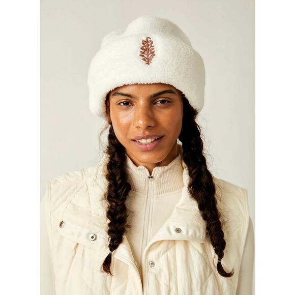 Free People FP Movement Backroads Sherpa Beanie Hat White Cream Beenie - Picture 3 of 8